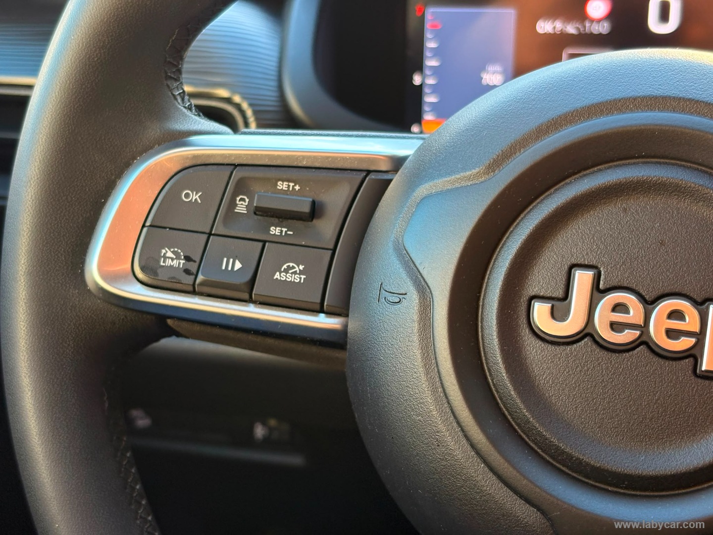 Jeep Avenger 1.2 Turbo Altitude - Immagine 18