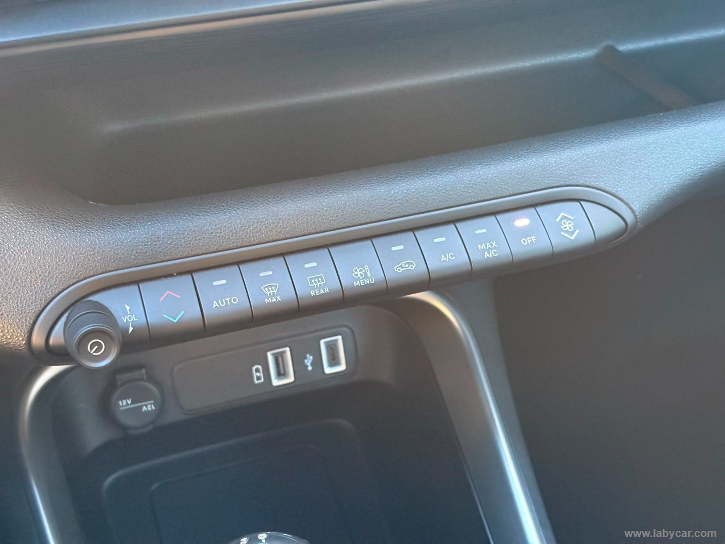 Jeep Avenger 1.2 Turbo Altitude - Immagine 18