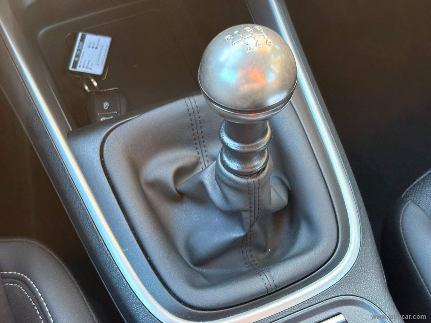 Jeep Avenger 1.2 Turbo Altitude - Immagine 18