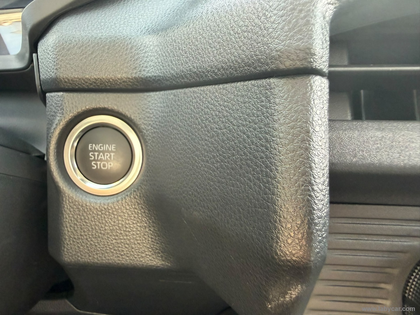 Toyota Hilux 2.8 D-4D 48V A/T 4WD DC Hilux - Immagine 18