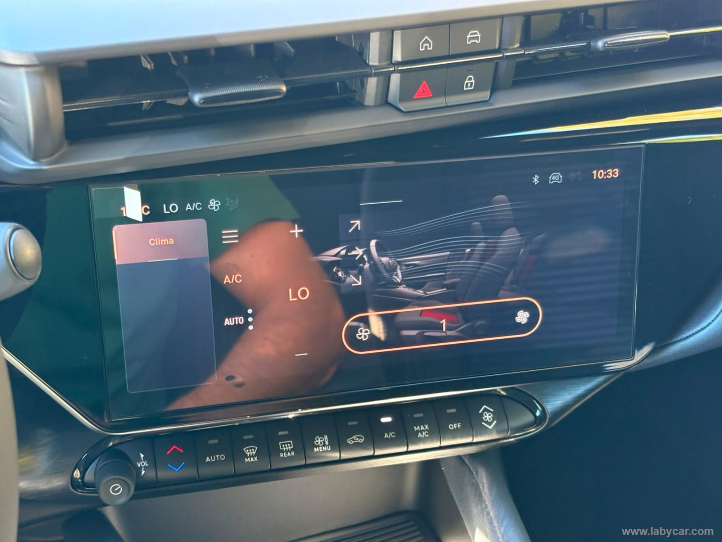 Alfa Romeo Junior 1.2 145 CV Hybrid eDCT6 - Immagine 18