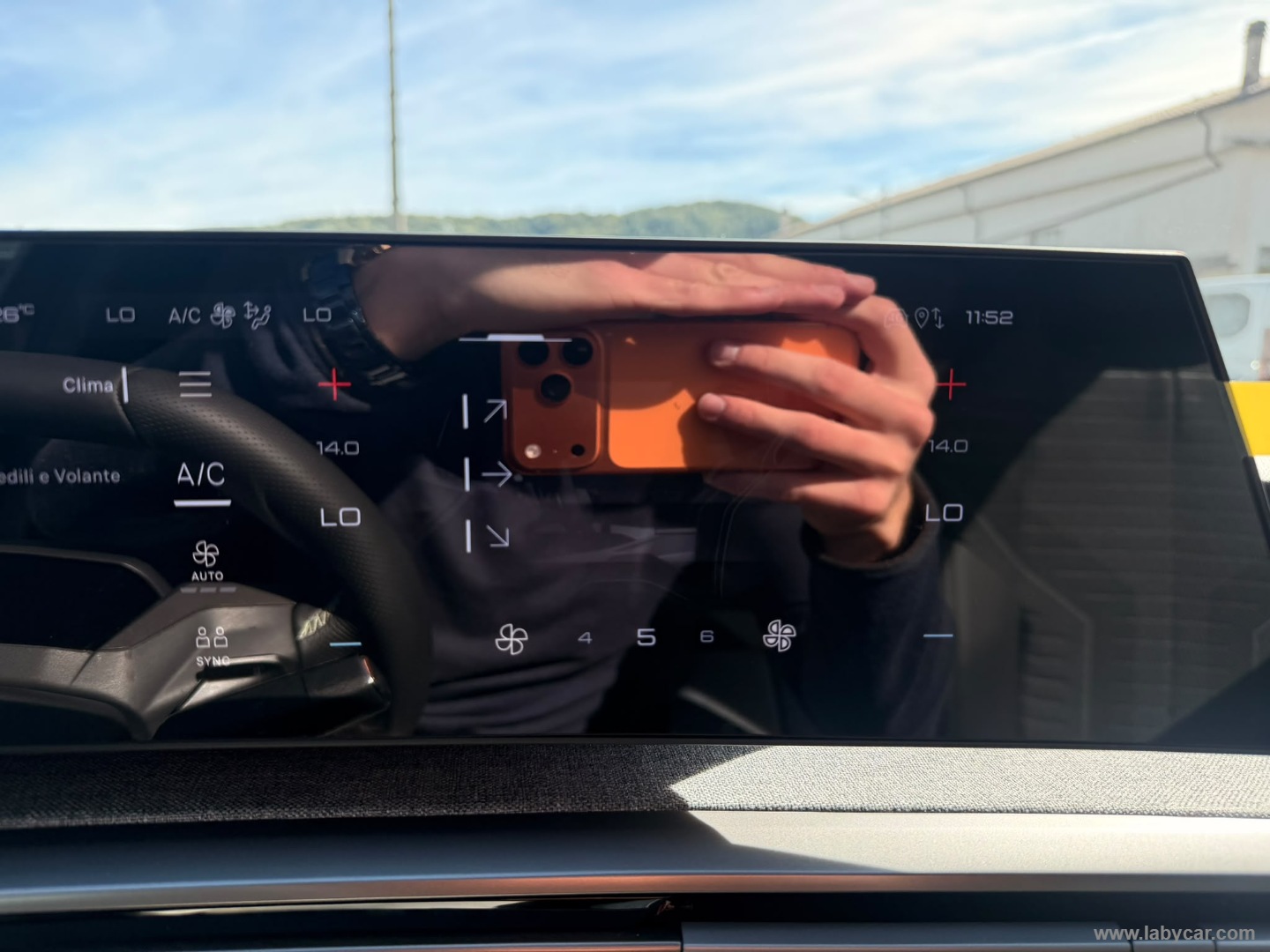 Peugeot 3008 Hybrid 145 e-DCS6 GT - Immagine 18