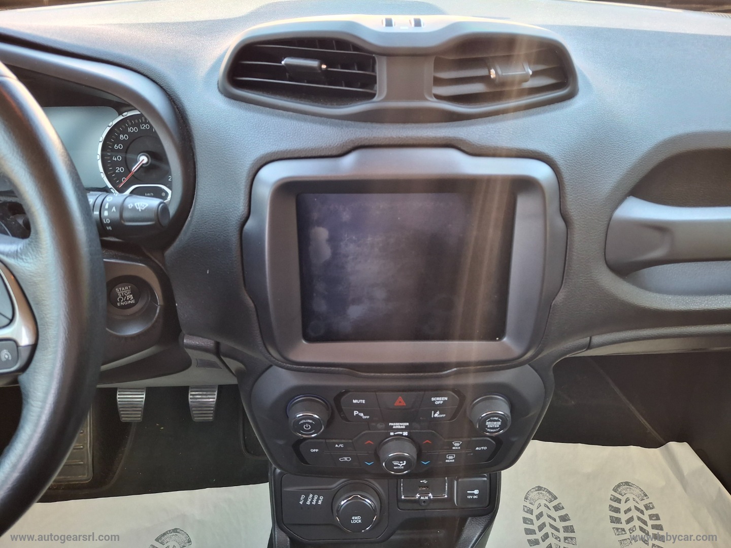 Renegade 2.0 Mjt 140CV 4WD Limited 35.000KM 2019 - immagine 18