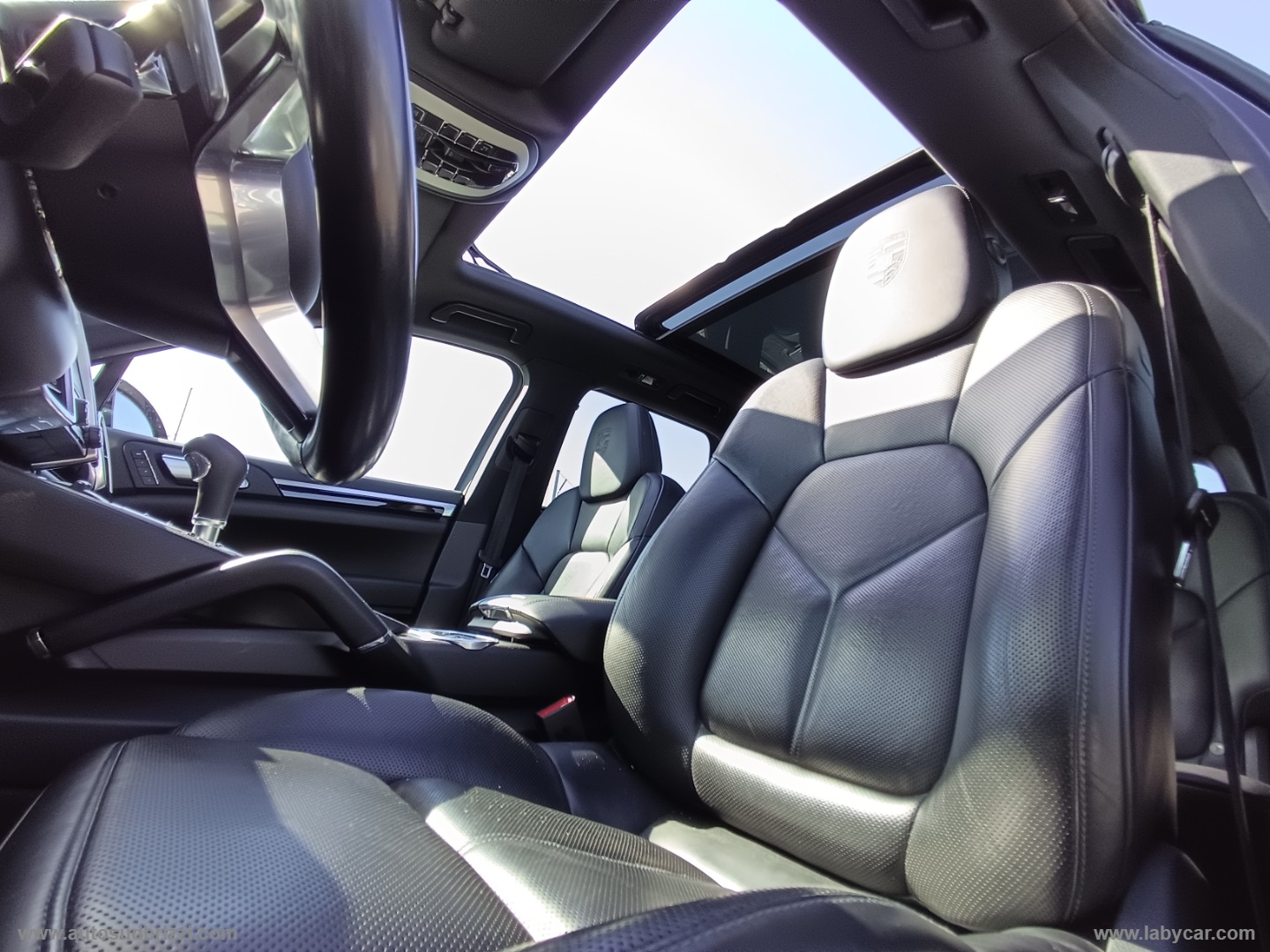 Cayenne 3.0 Diesel Platinum Edition - immagine 18