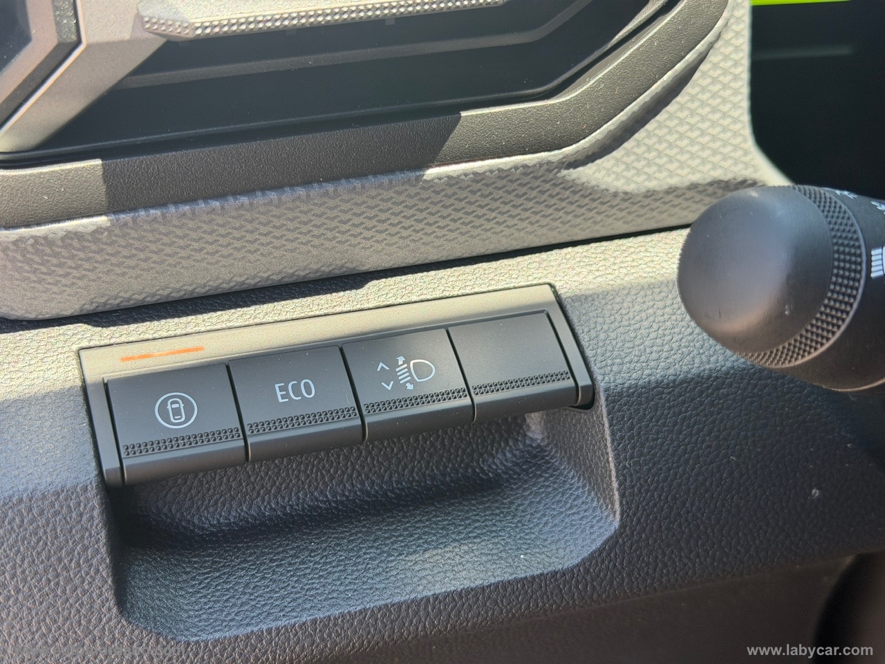 Duster Tce 140 CV MHEV Journey - immagine 18