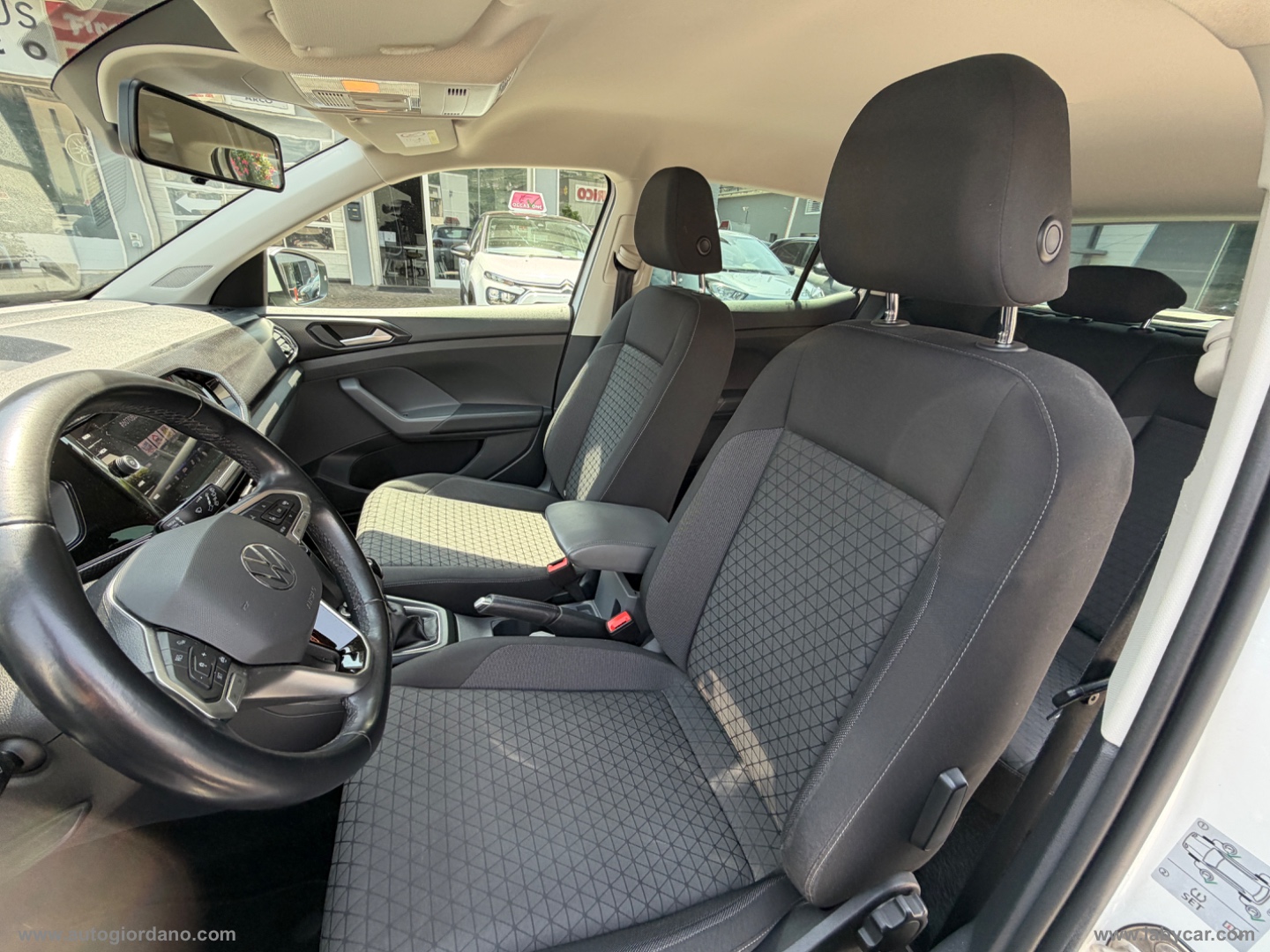 T-Cross 1.0 TSI 110 CV DSG Advanced - immagine 18