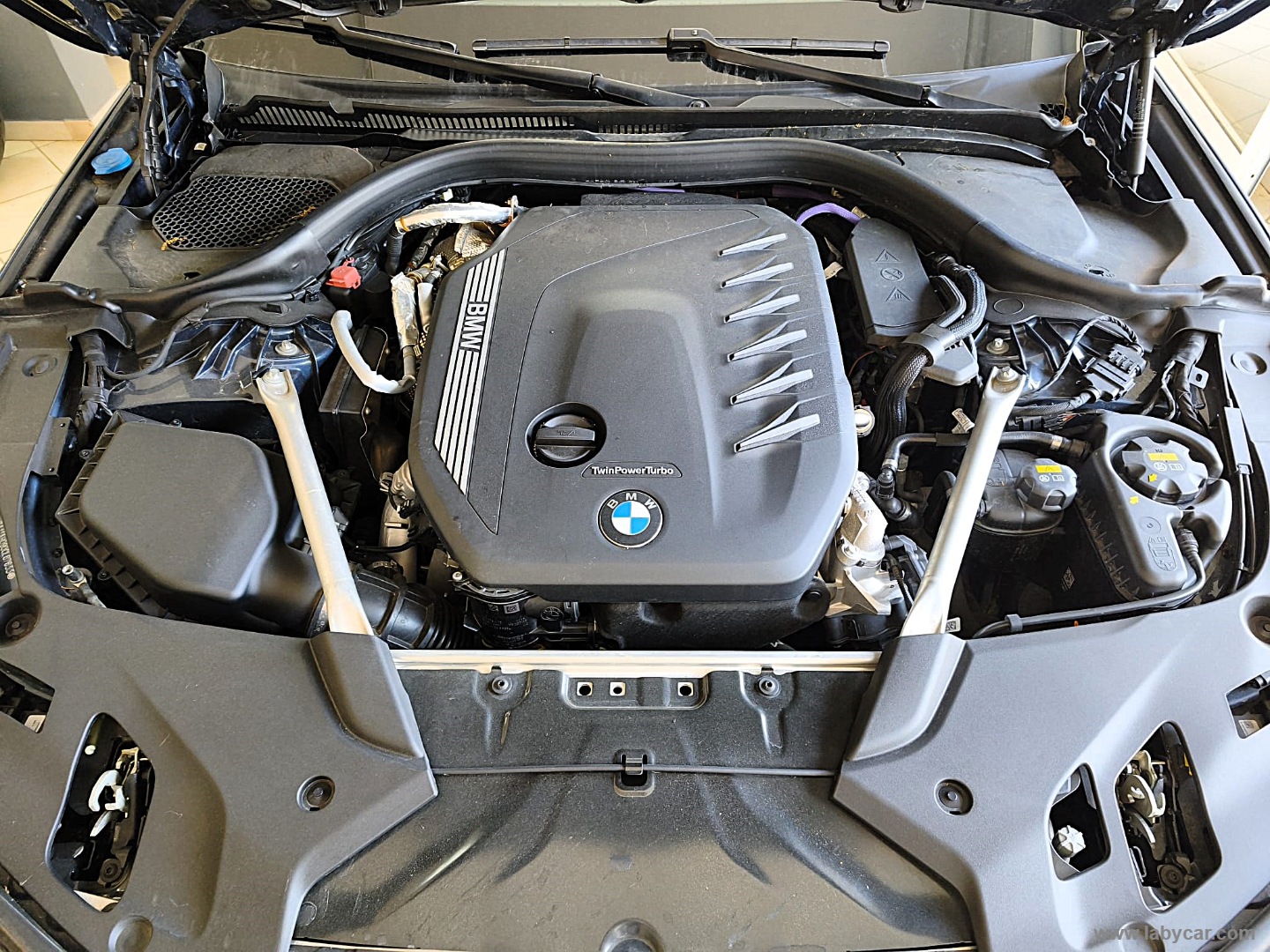 530d 48V LUXURY LINE 2022*24.000KM - immagine 18