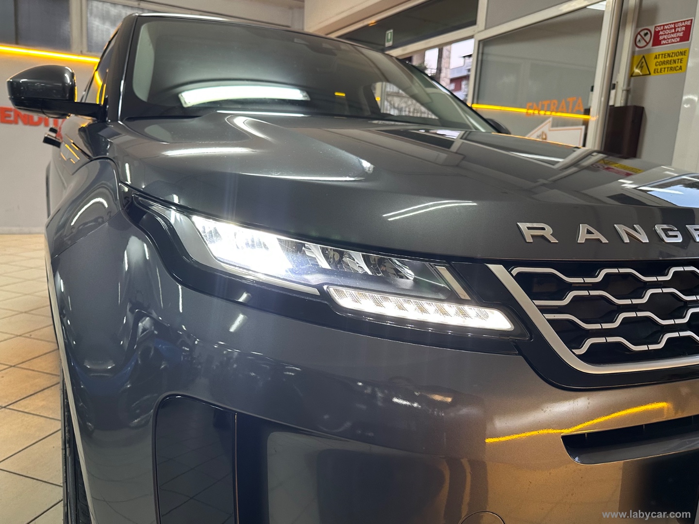 RR Evoque 2.0D L.Flw 150 AWD Auto S - immagine 18