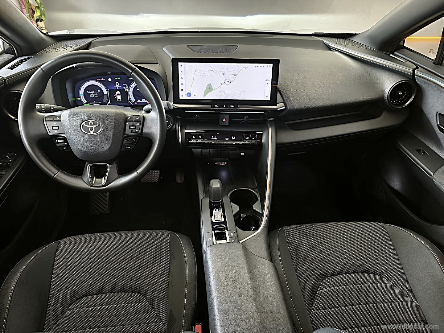 C-HR 1.8 Hybrid E-CVT Lounge 25.000KM*FULL - immagine 18