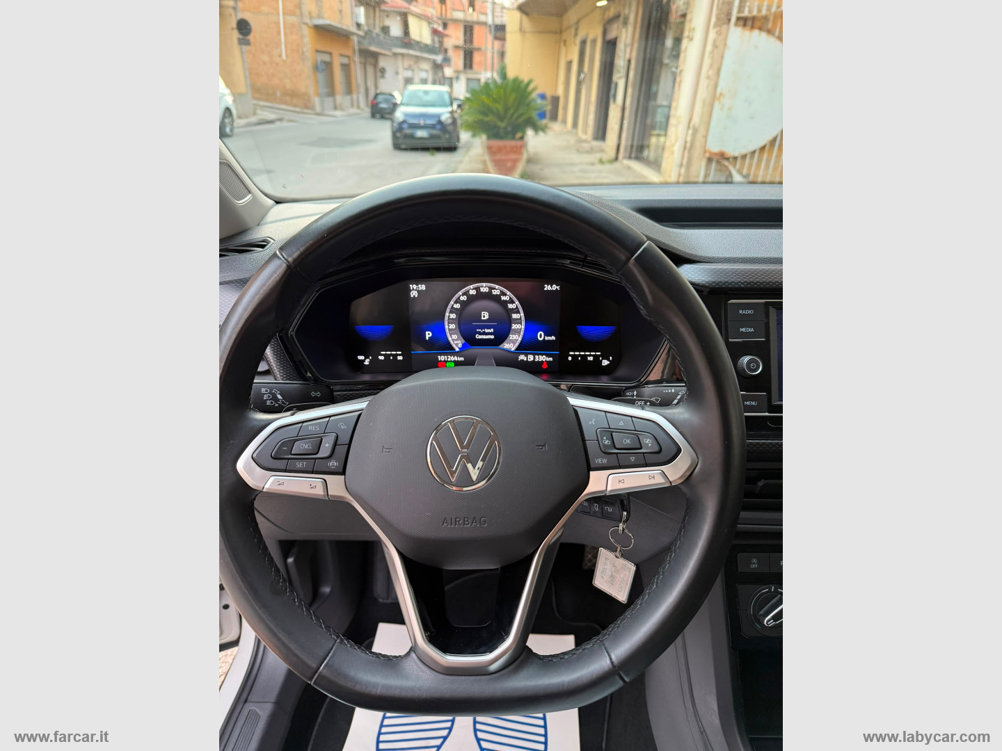 T-Cross 1.0 TSI 110 CV DSG Style - immagine 18