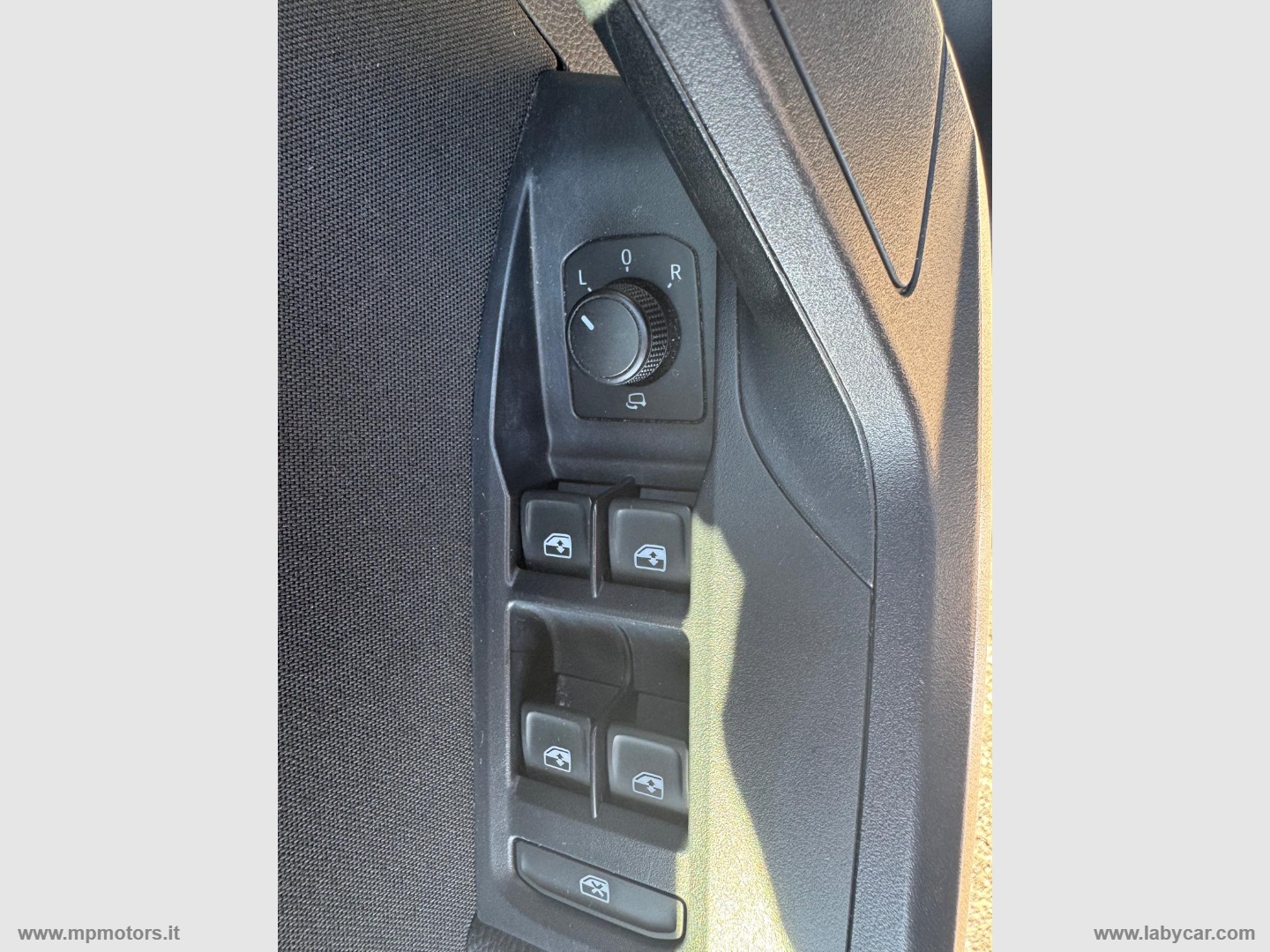 ARONA FR DSG 1.0 EcoTSI 110CV AUTOMATICA - immagine 18