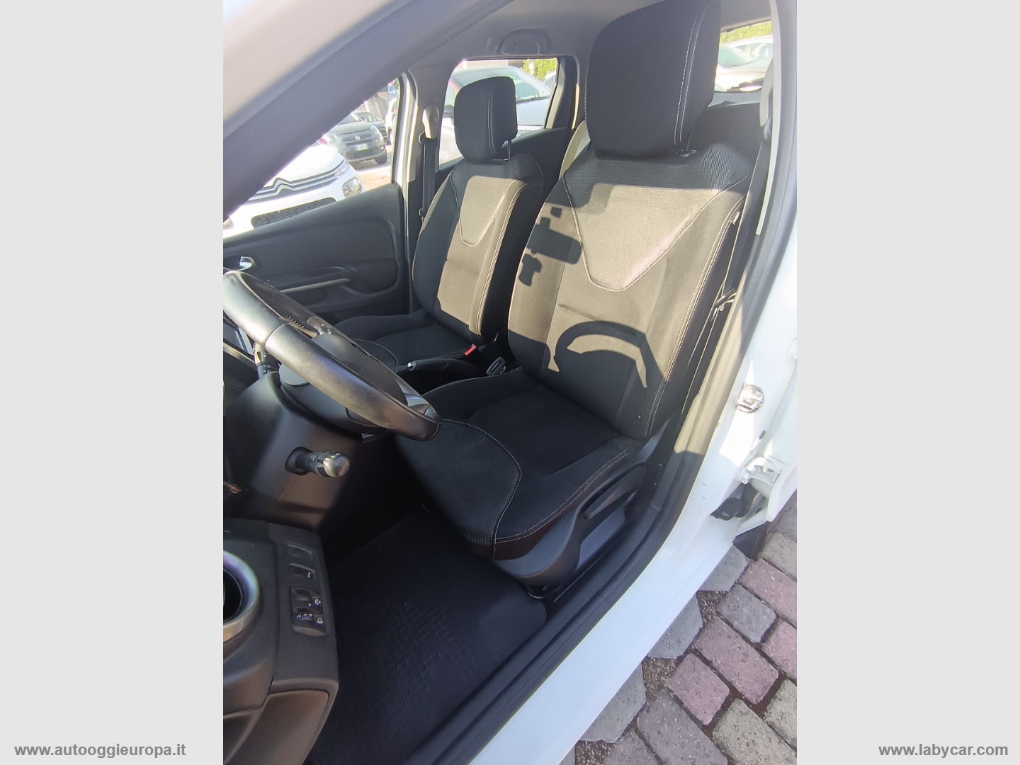 Clio Sporter 0.9 TCe 12V 90 Costume Nat. FINO AL 15/08 P.P. INCLUSO - immagine 18