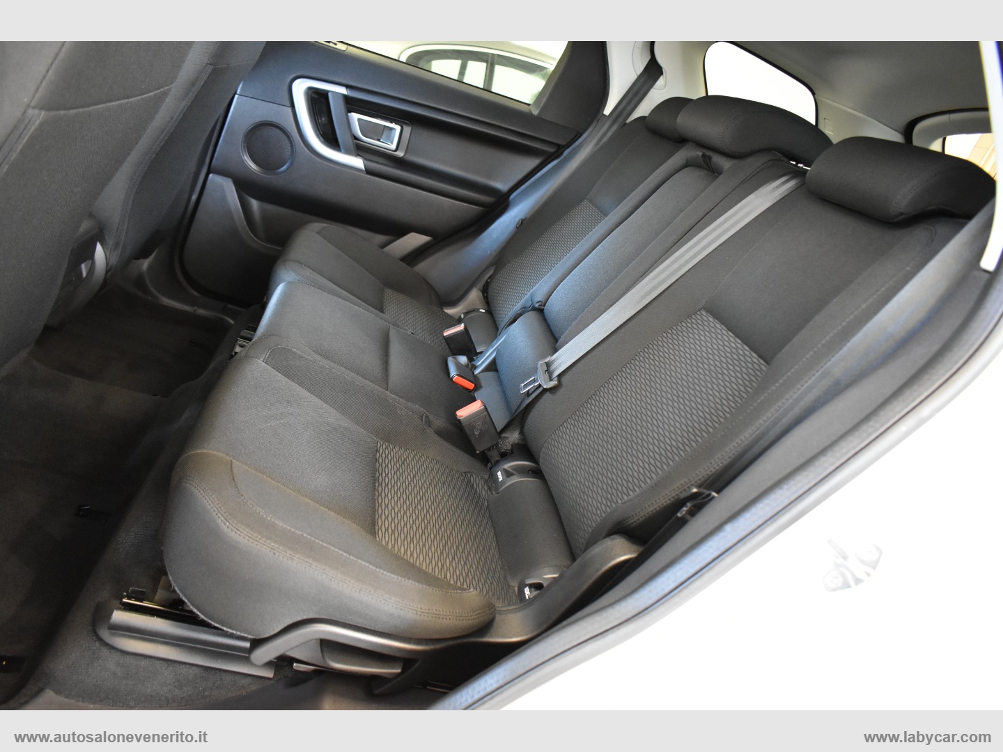 Discovery Sport 2.2 TD4 SE - immagine 18