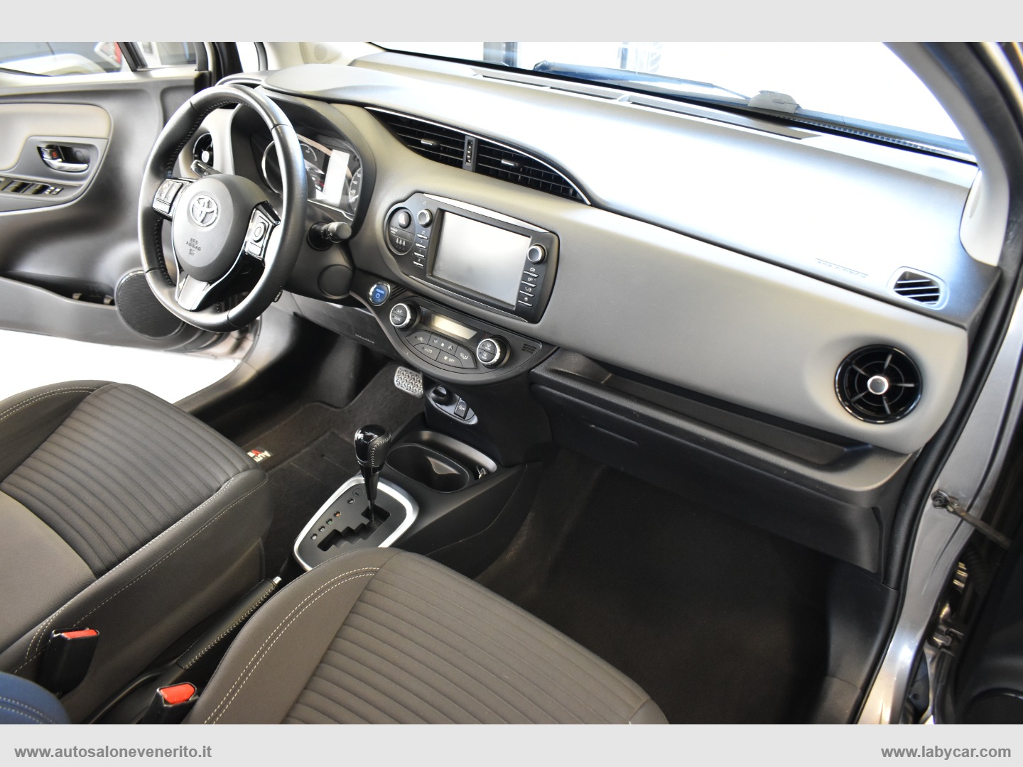 Yaris 1.5 Hybrid 5p. Active - immagine 18