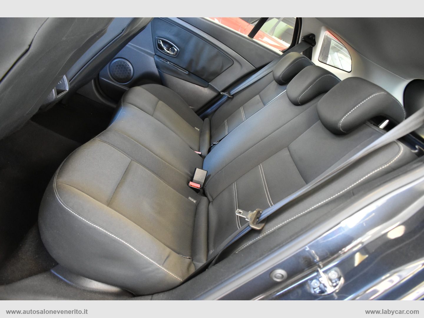 Mégane 1.5 dCi 110 CV SporTour Wave - immagine 18