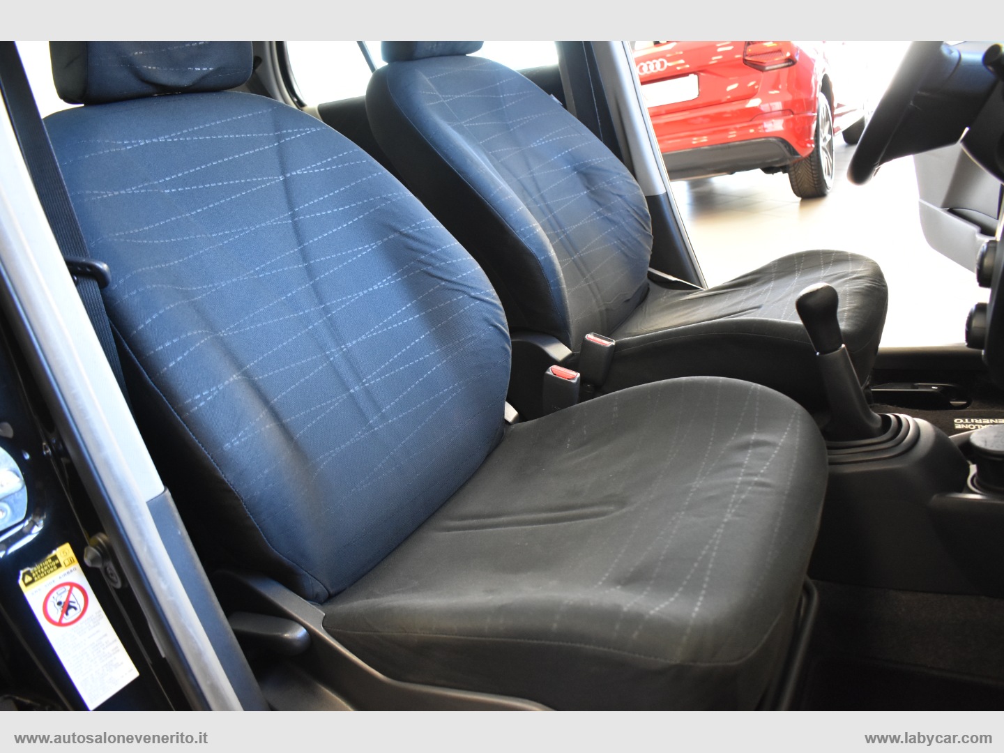 Yaris 1.4 D-4D 5p. Sol - immagine 18