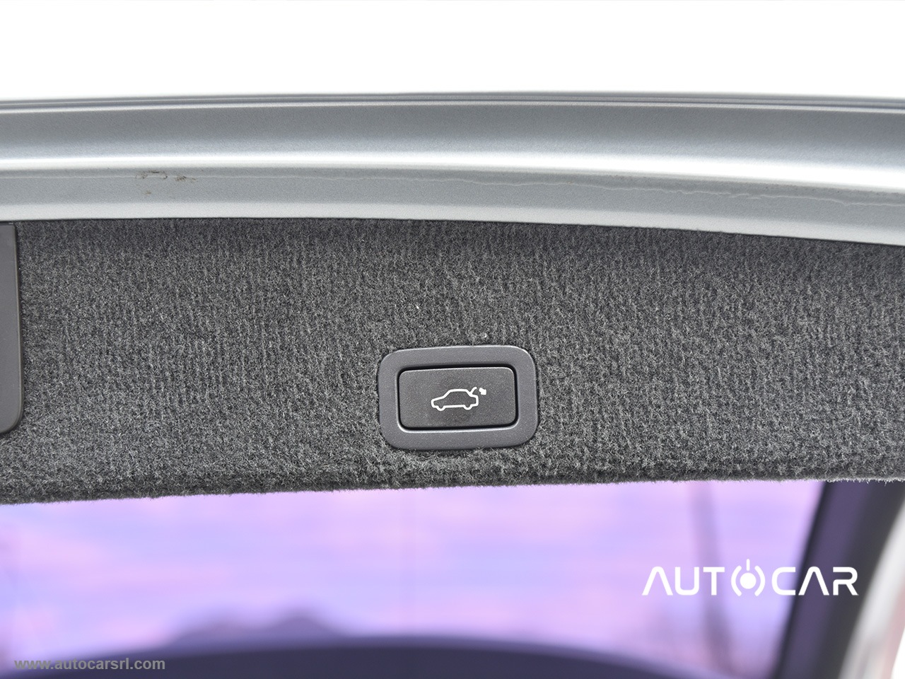 XC60 2.4D D3 AWD Geartronic Momentum - immagine 18