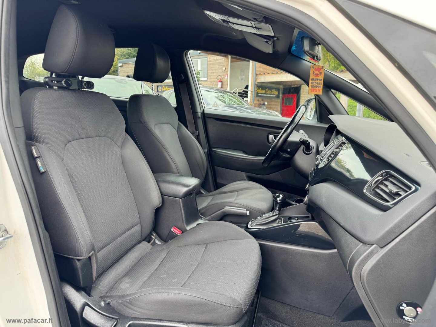 Carens 1.7 CRDi 136 CV Auto Class - immagine 18