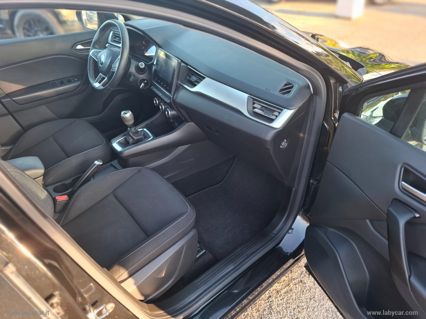 Captur Blue dCi 8V 95 CV Zen - immagine 18