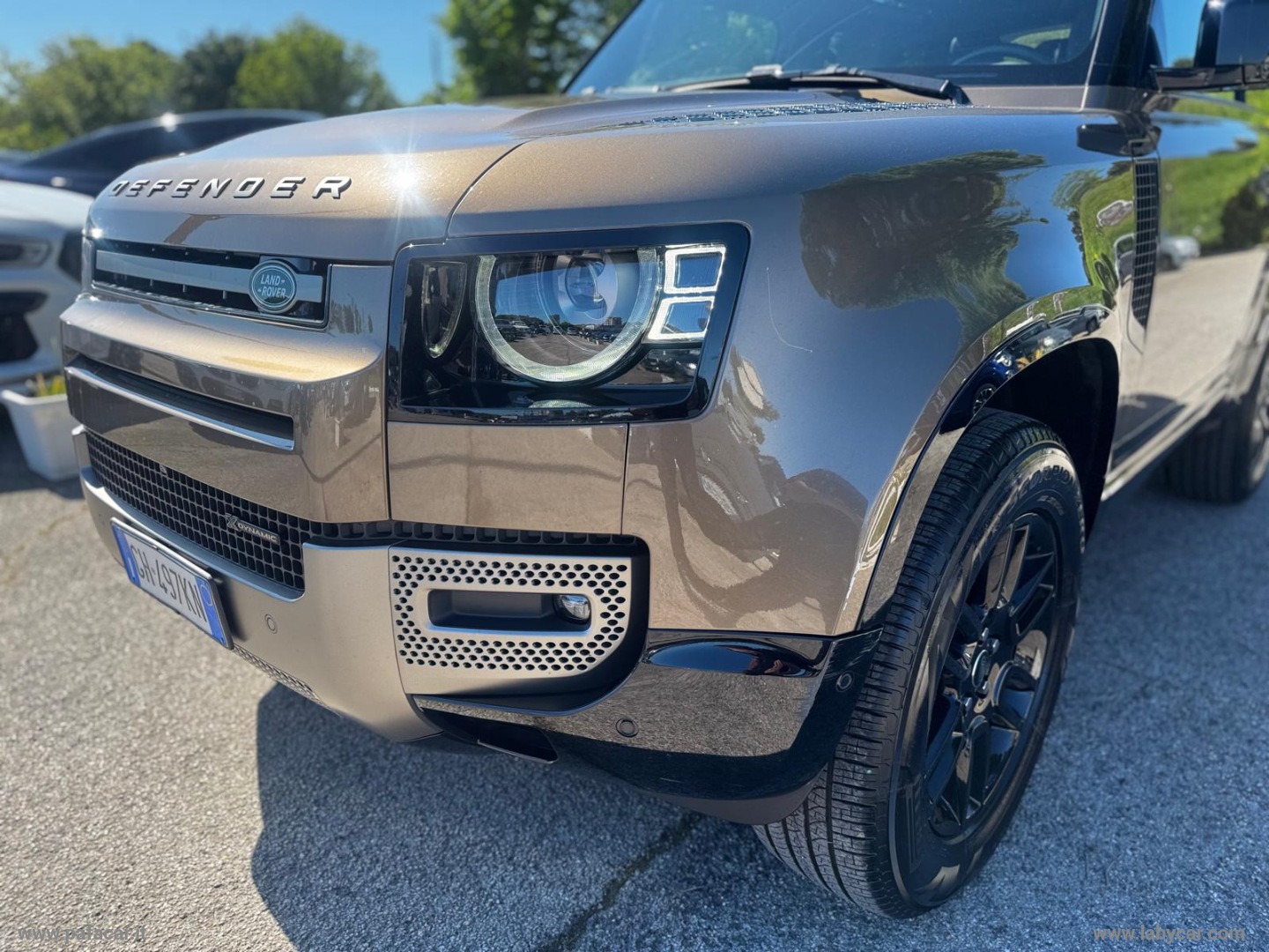 Defender 90 3.0D I6 200 CV X-Dynamic S - immagine 18