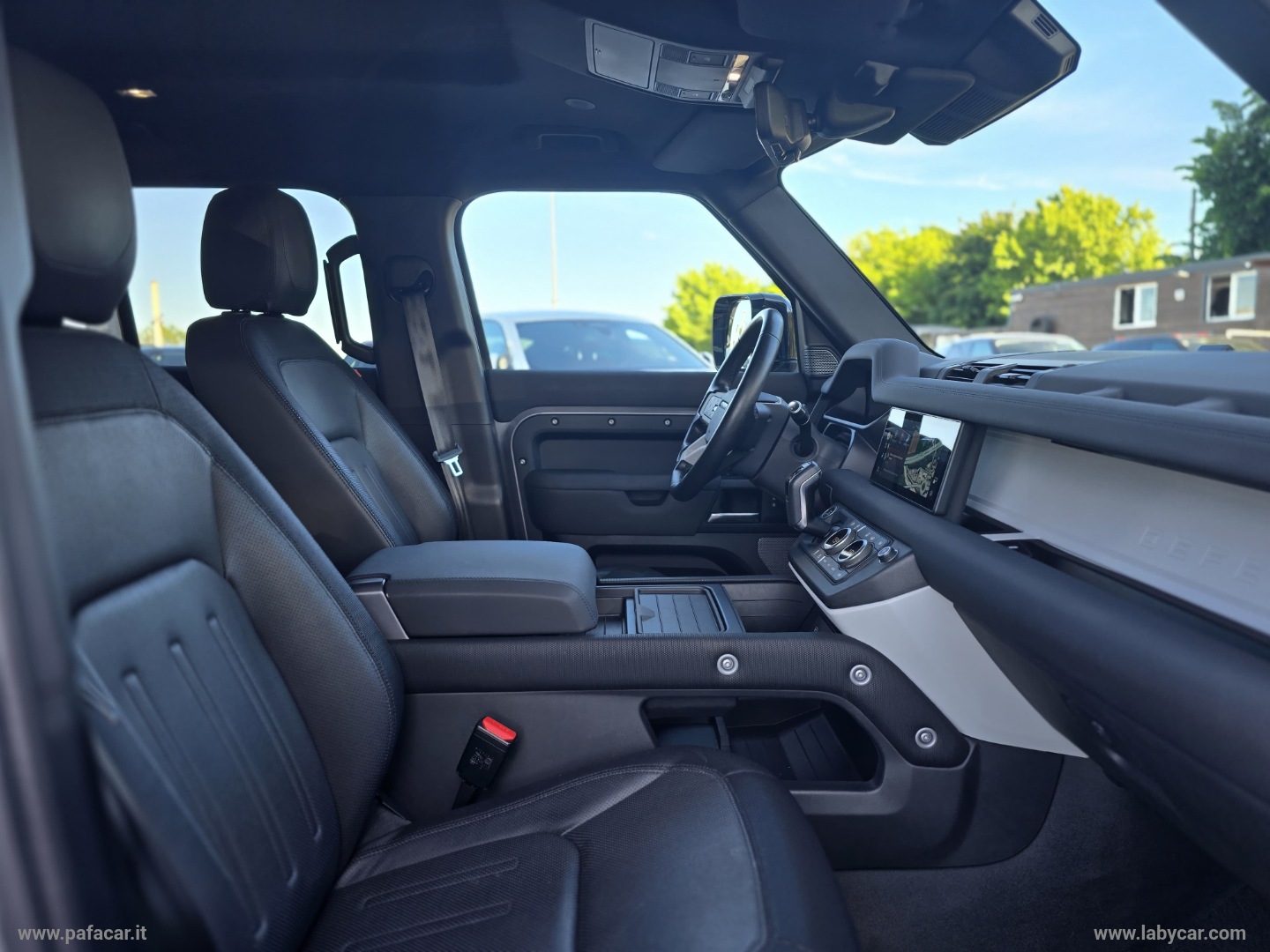 Defender 110 3.0D I6 250 CV X-Dynamic S - immagine 18