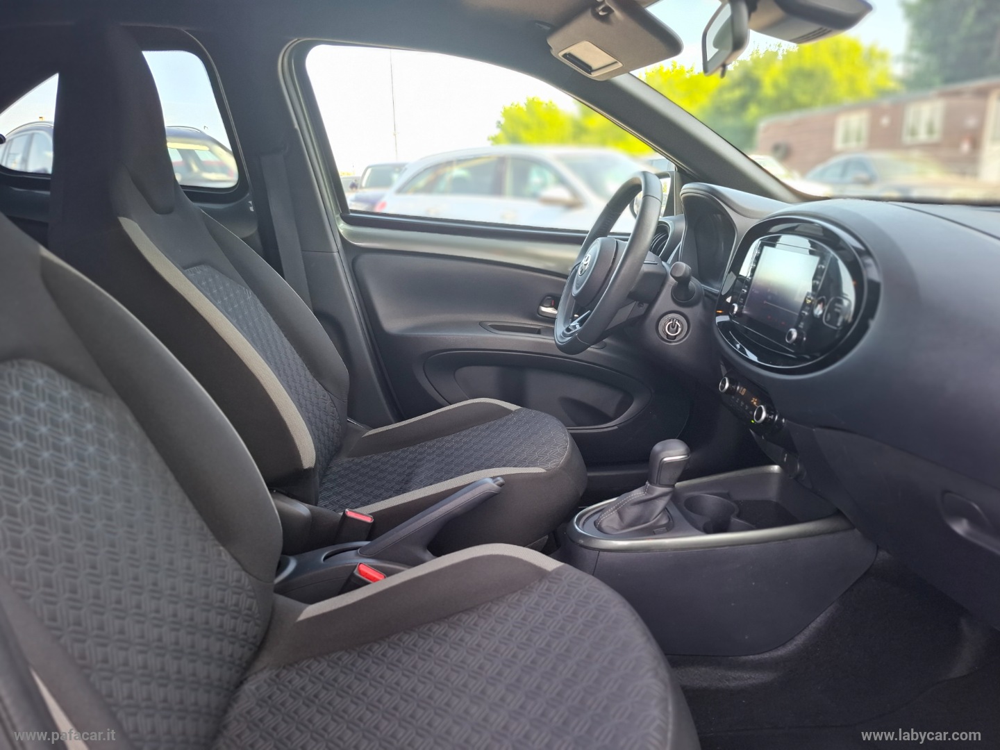 Aygo X 1.0 VVT-i 72 CV 5p.LoungeAirS-CVT - immagine 18