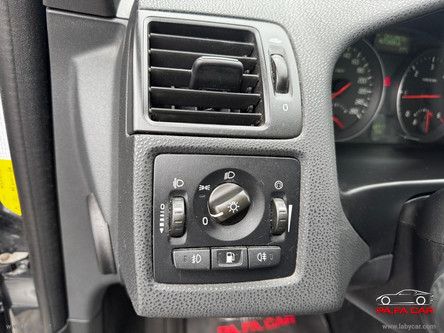 V50 2.0 D Summum - immagine 18