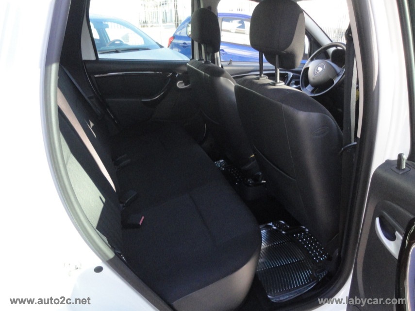Duster 1.5 dCi 110 CV 4x4 Lauréate - immagine 18
