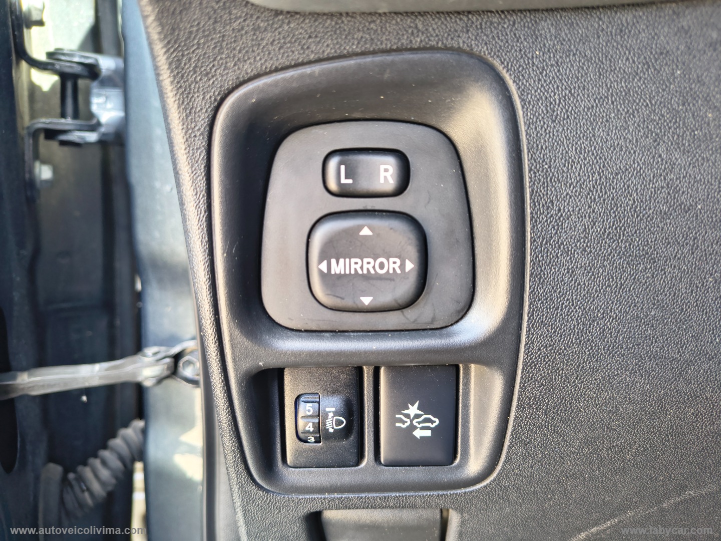Aygo 1.0 VVT-i 69 CV 5p. x-play TSS MMT - immagine 18