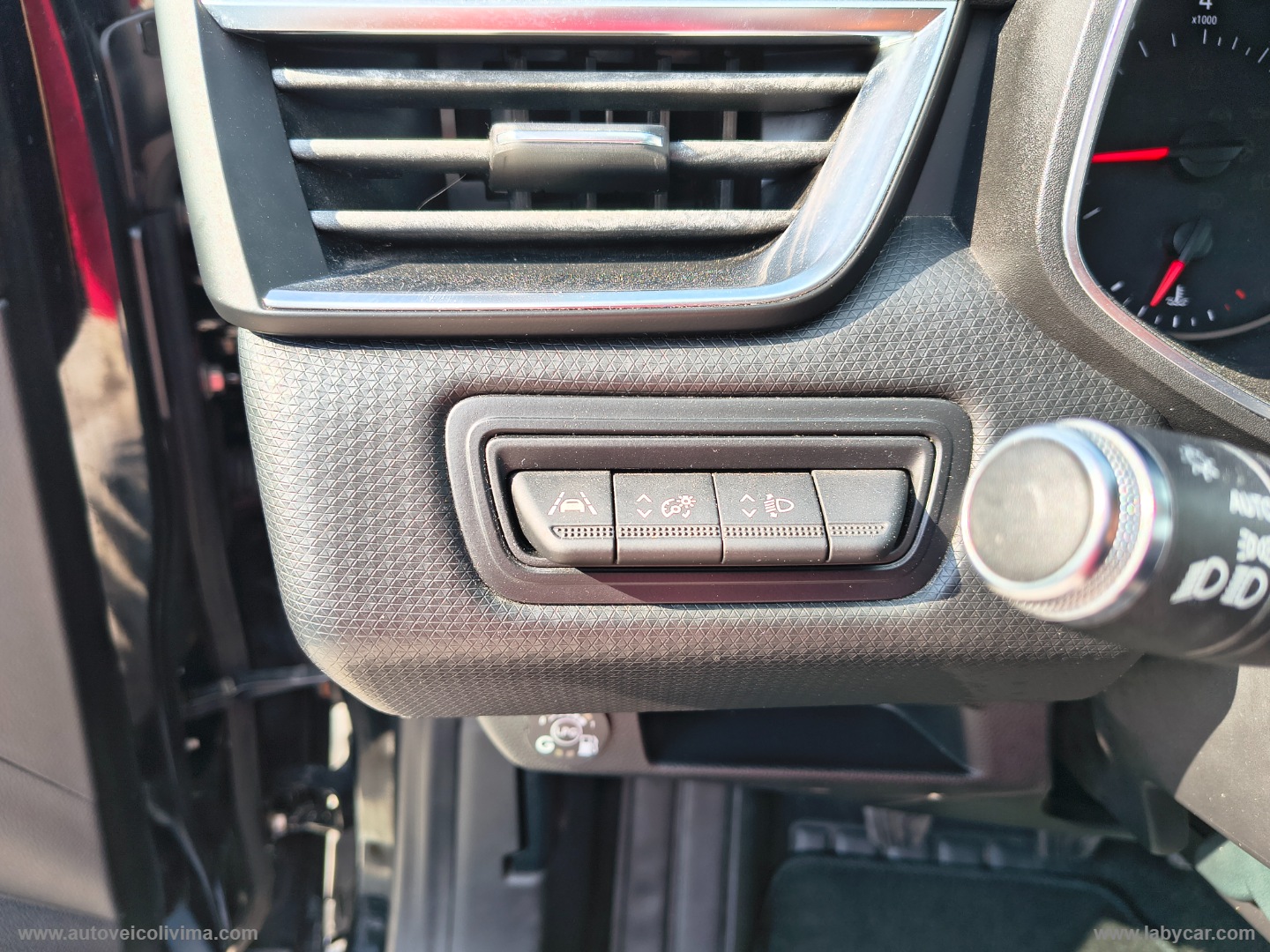 Clio TCe 100 CV GPL Business - immagine 18
