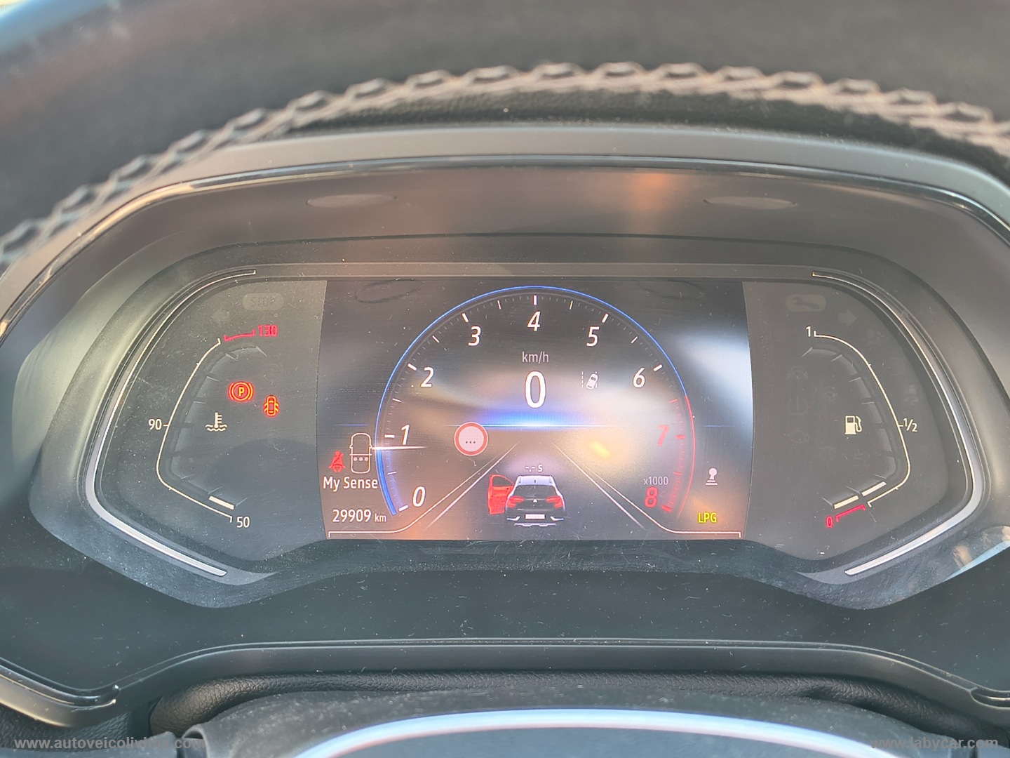 Captur TCe 100 CV GPL Techno TETTO APRIBILE - immagine 18