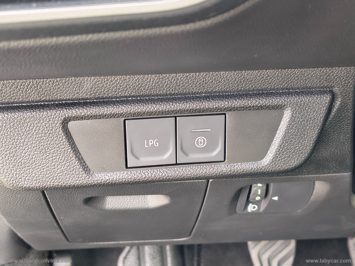 Jogger 1.0 TCe GPL 100CV 5 posti Expres. - immagine 18