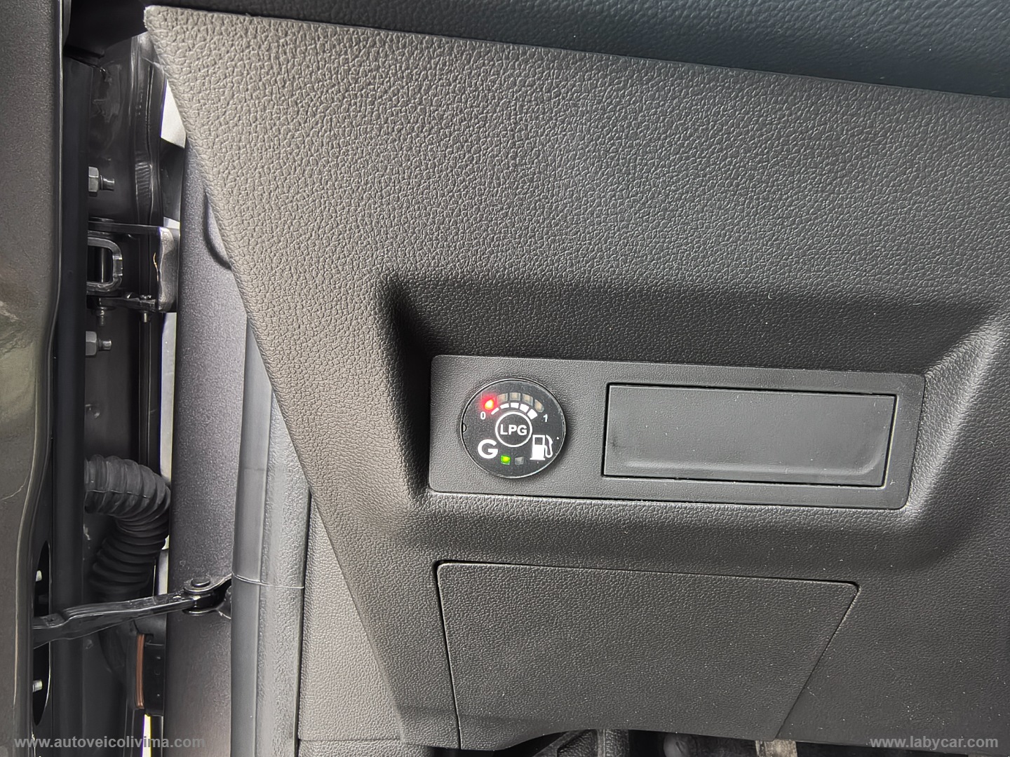 Captur TCe 100 CV GPL Techno - immagine 18