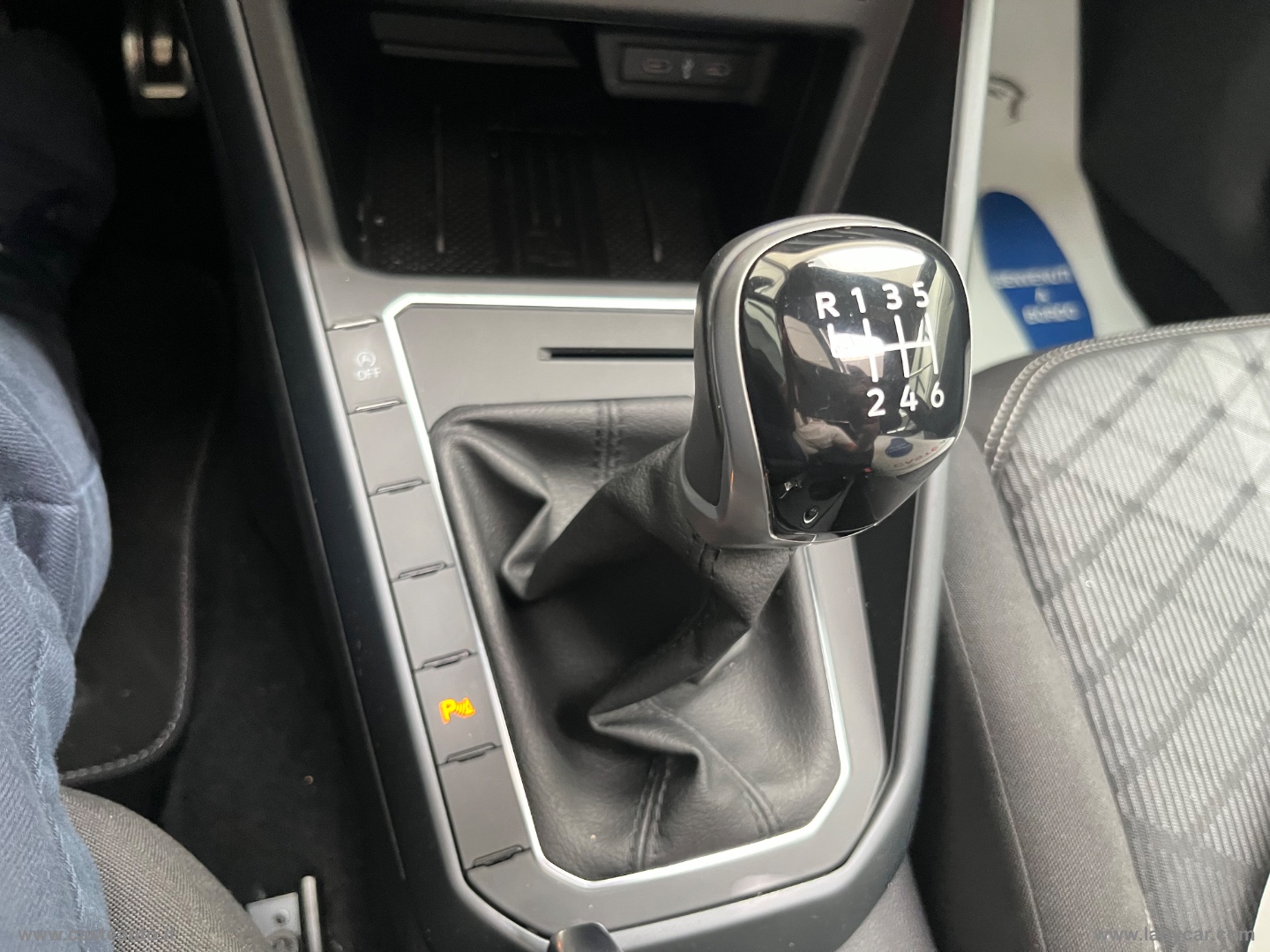 Taigo 1.0 TSI 115 CV R-Line PARI AL NUOVO - immagine 18