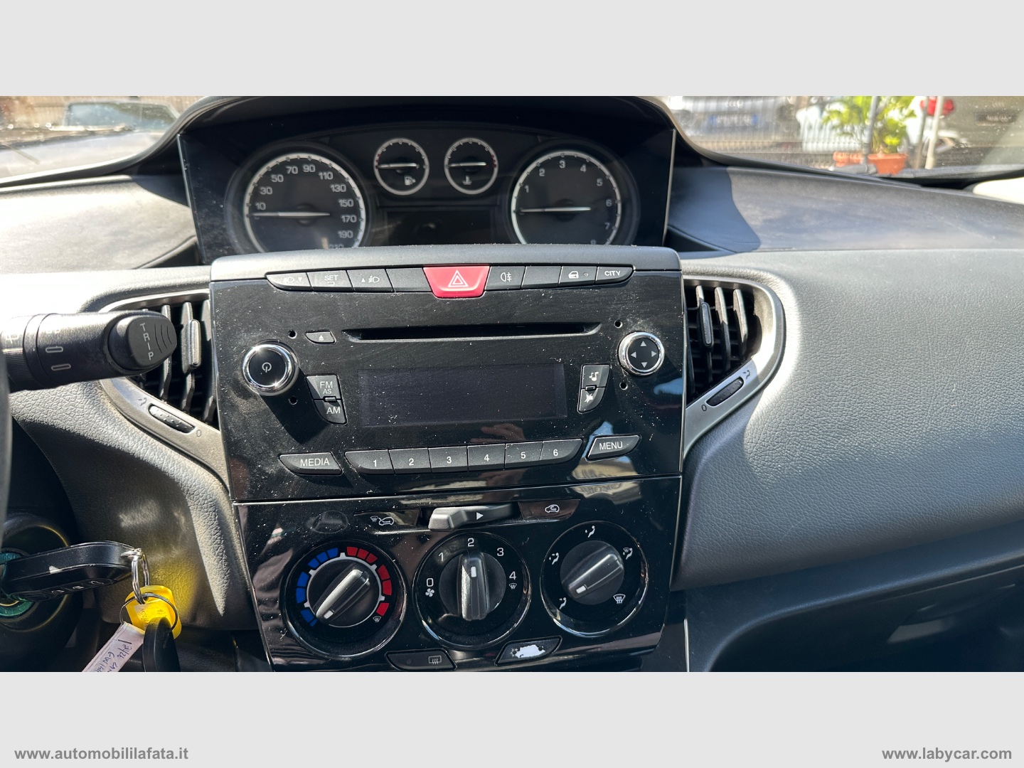 Ypsilon 1.2 69 CV 5p. Gold 69.500 KM - immagine 18