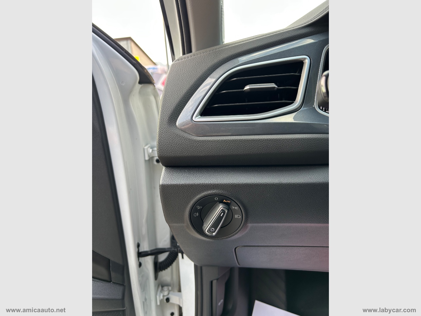 T-Roc 1.5 TSI ACT DSG Style - immagine 18