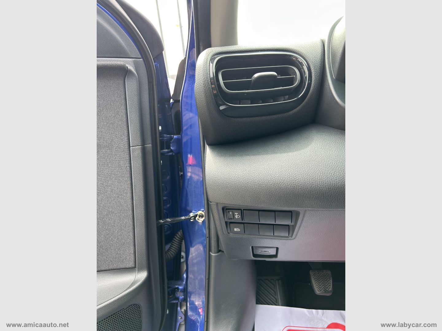 Yaris 1.0 5p. Business - immagine 18