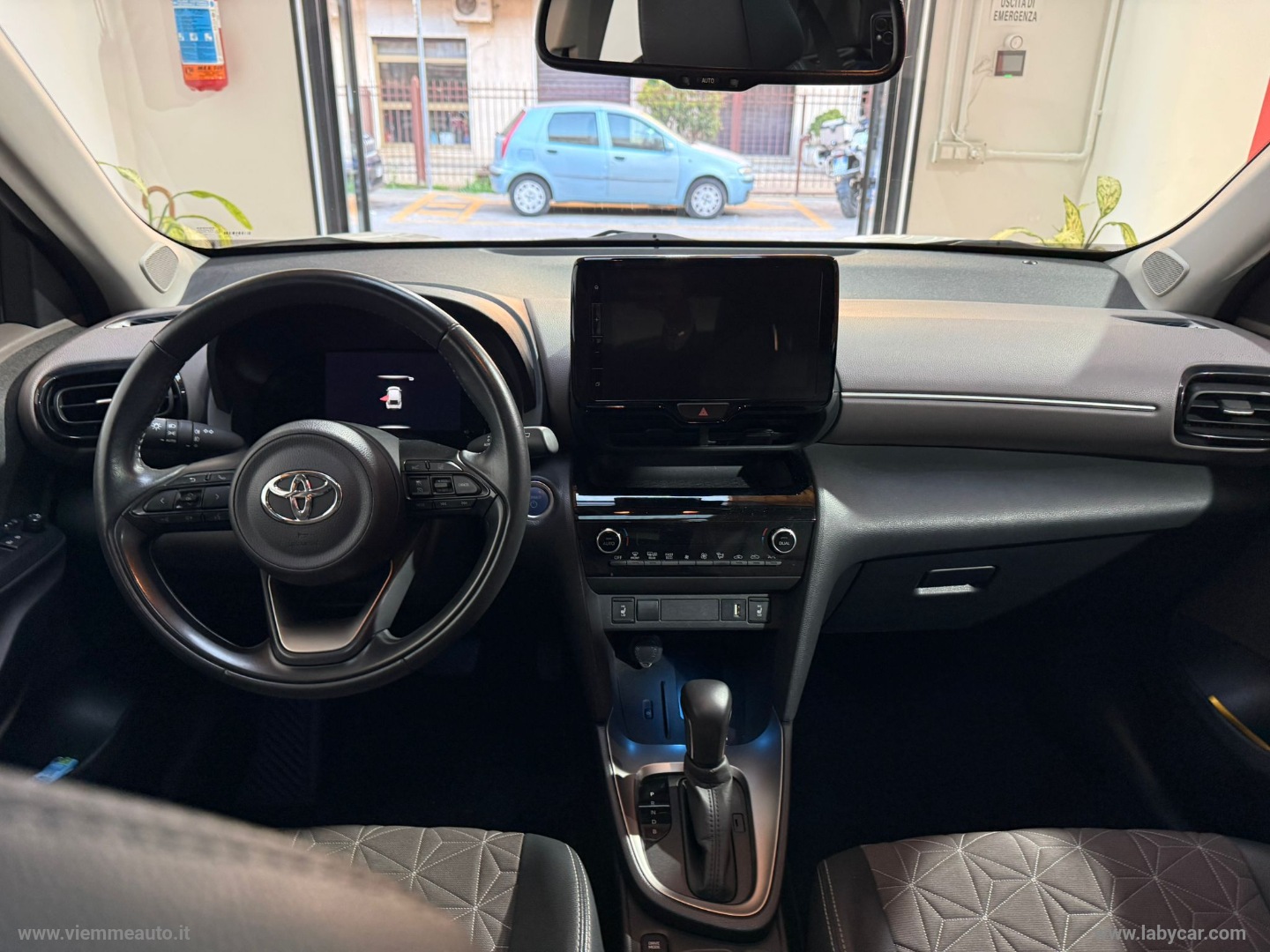 Yaris Cross 1.5 Hybrid 5p. E-CVT Prem. - immagine 18
