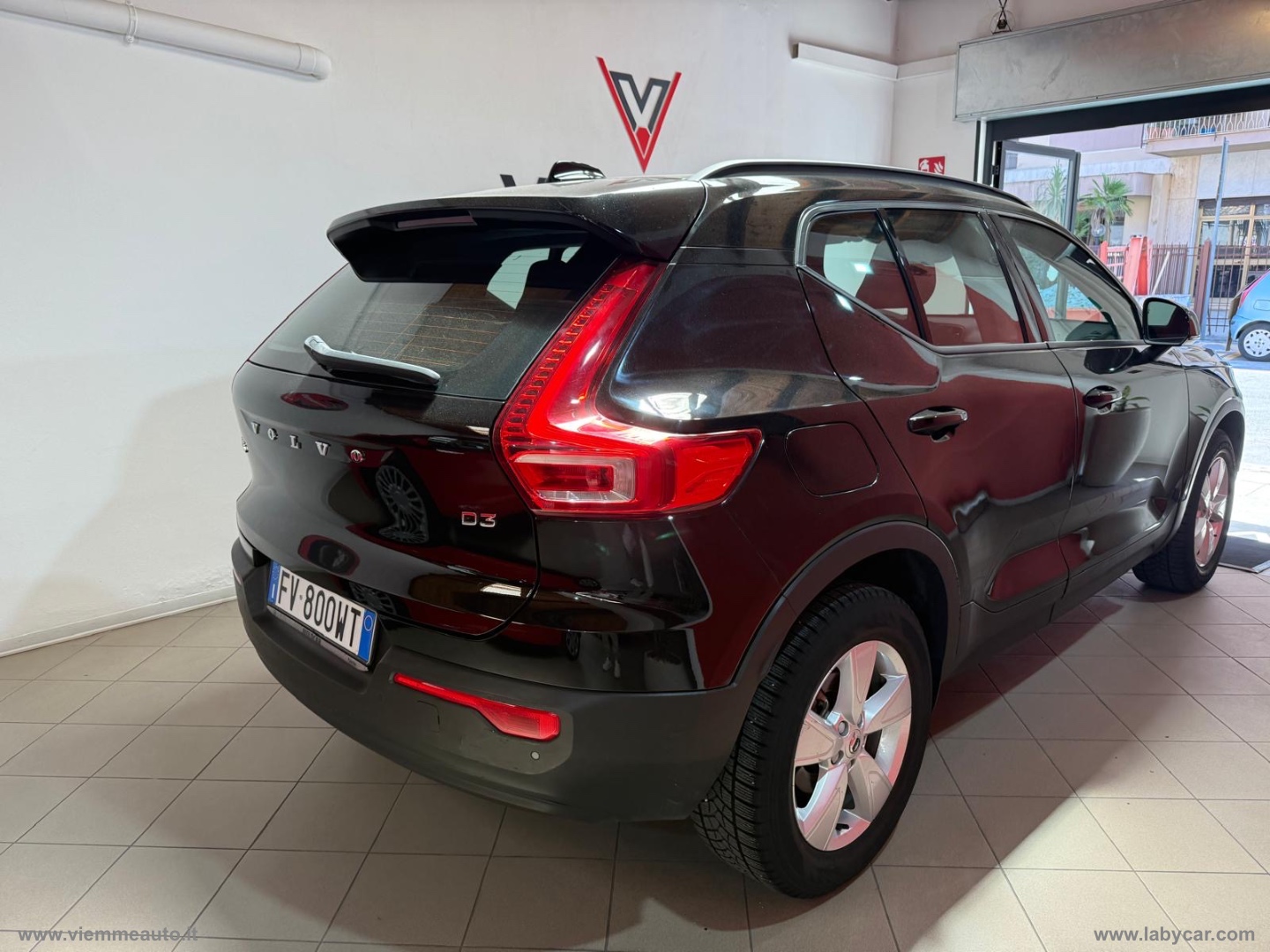 XC40 D3 R-design - immagine 18
