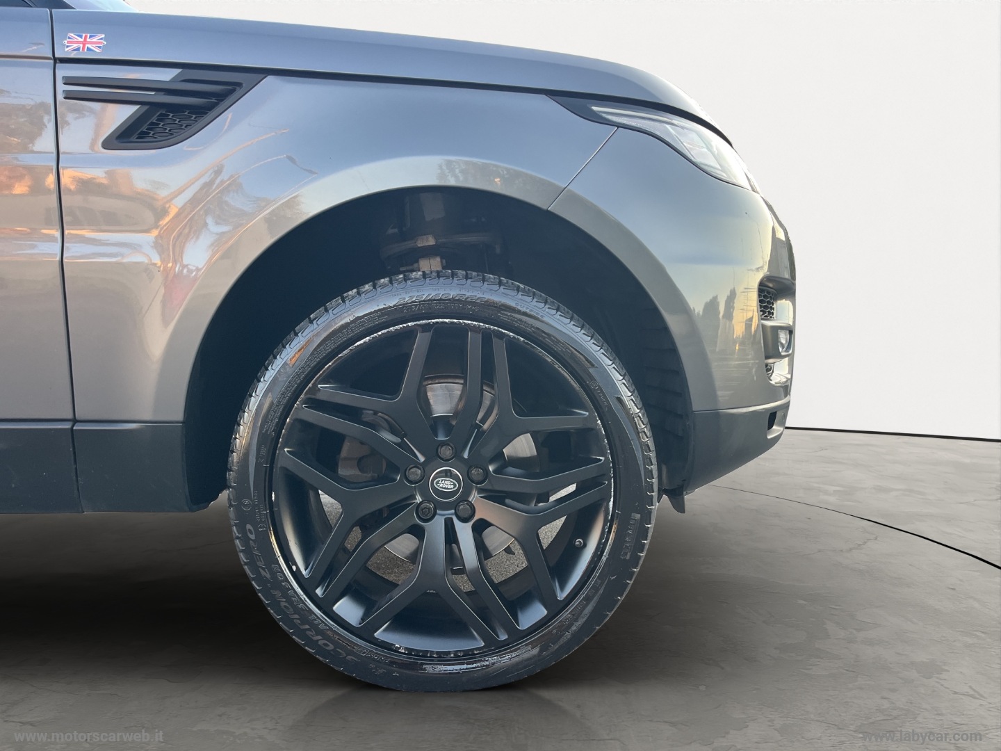 Range Rover Sport 3.0 TDV6 HSE Dynamic TETTO APRIBILE - immagine 18