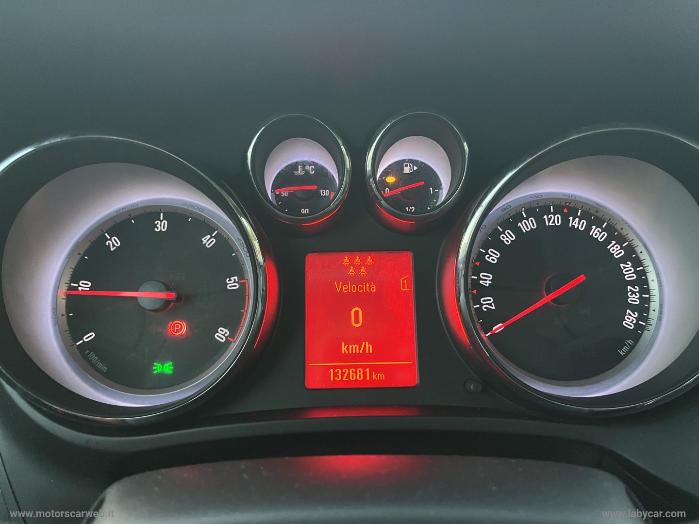 Zafira Tourer 2.0 CDTi 130 CV Cosmo 7 POSTI - immagine 18