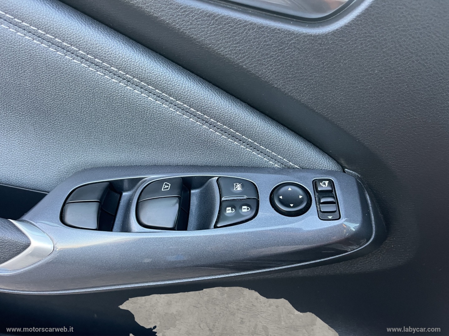 Juke 1.0 DIG-T 114 CV DCT N-Connecta - immagine 18