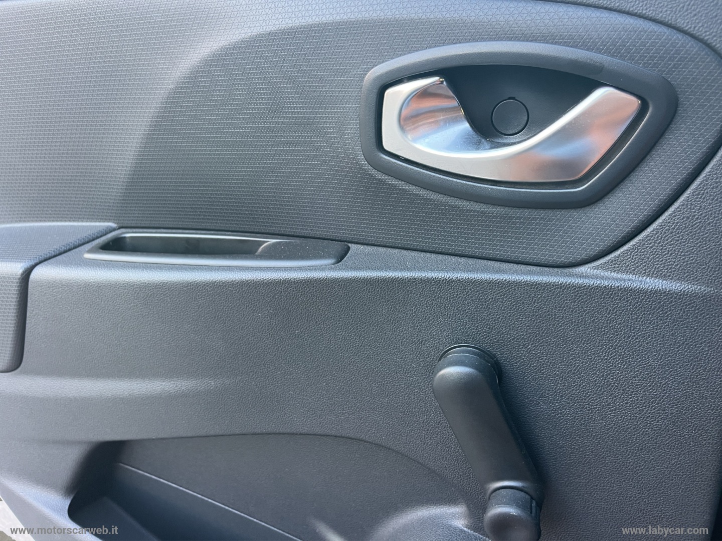 Clio 1.5 dCi 8V 75 CV 5p. Live - immagine 18