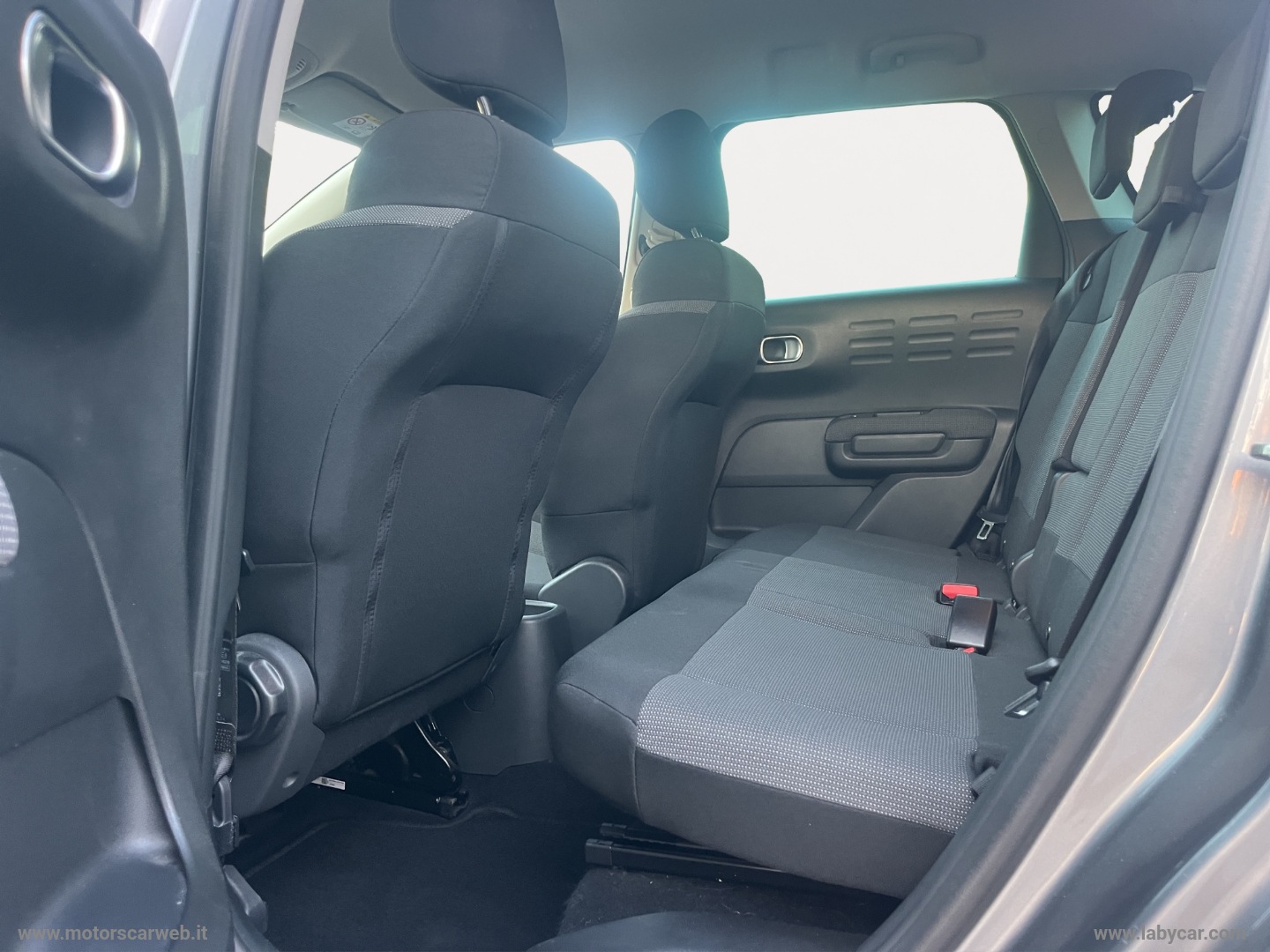 C3 Aircross BlueHDi 100 S&S Shine - immagine 18