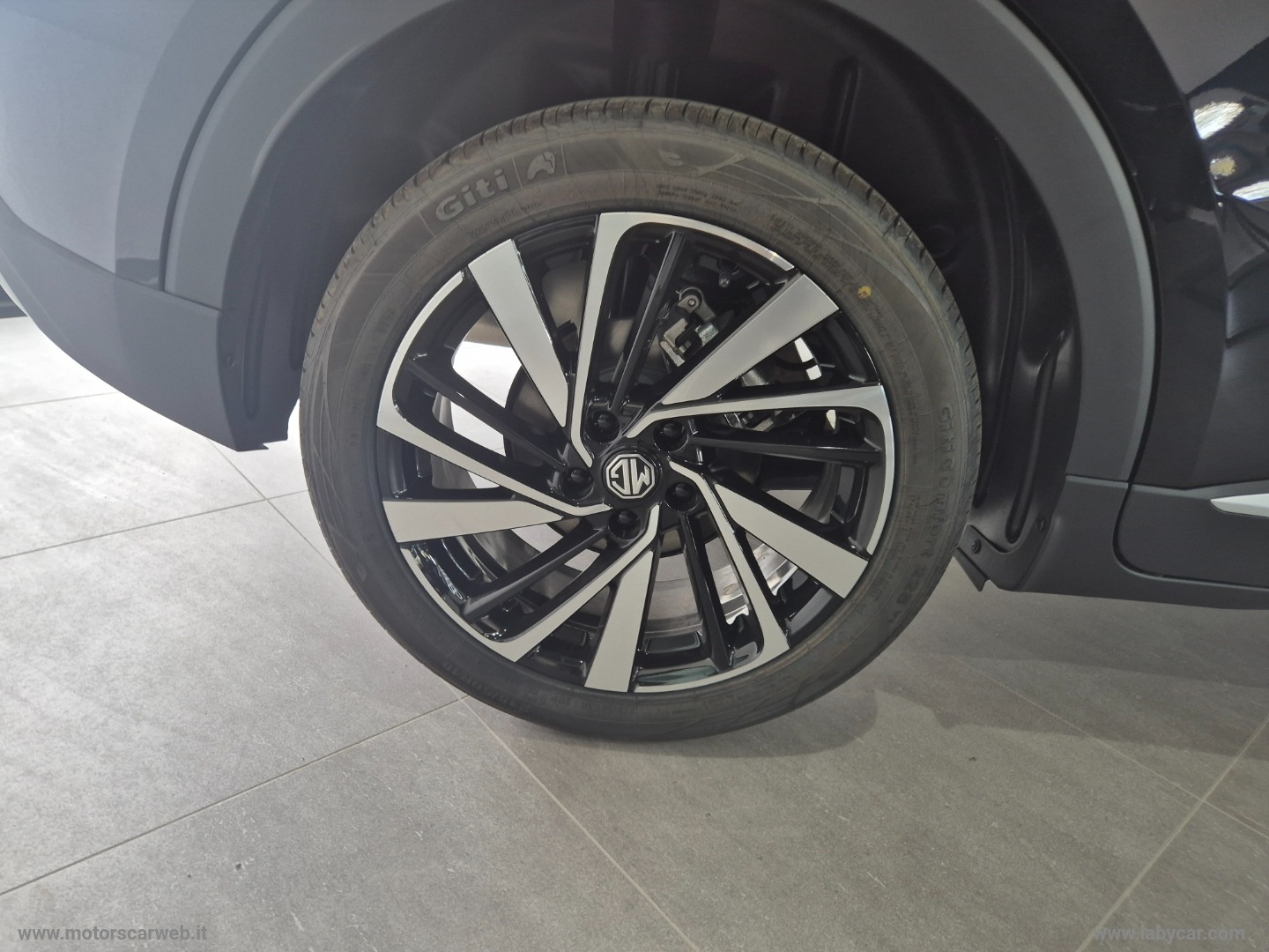 ZS Hybrid+ Luxury TETTO APRIBILE - immagine 18