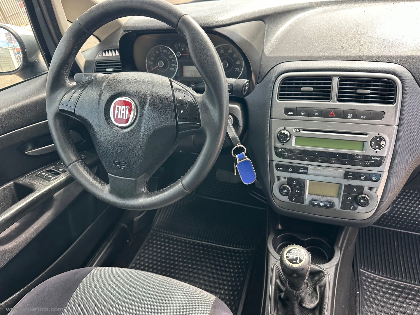 Grande Punto 1.3 MJT 90 CV 5p.CAMBIO SEQUENZIALE - immagine 18