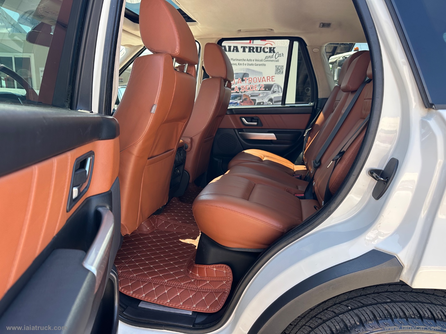 Range Rover Sport 2.7 TDV6 HSE - immagine 18