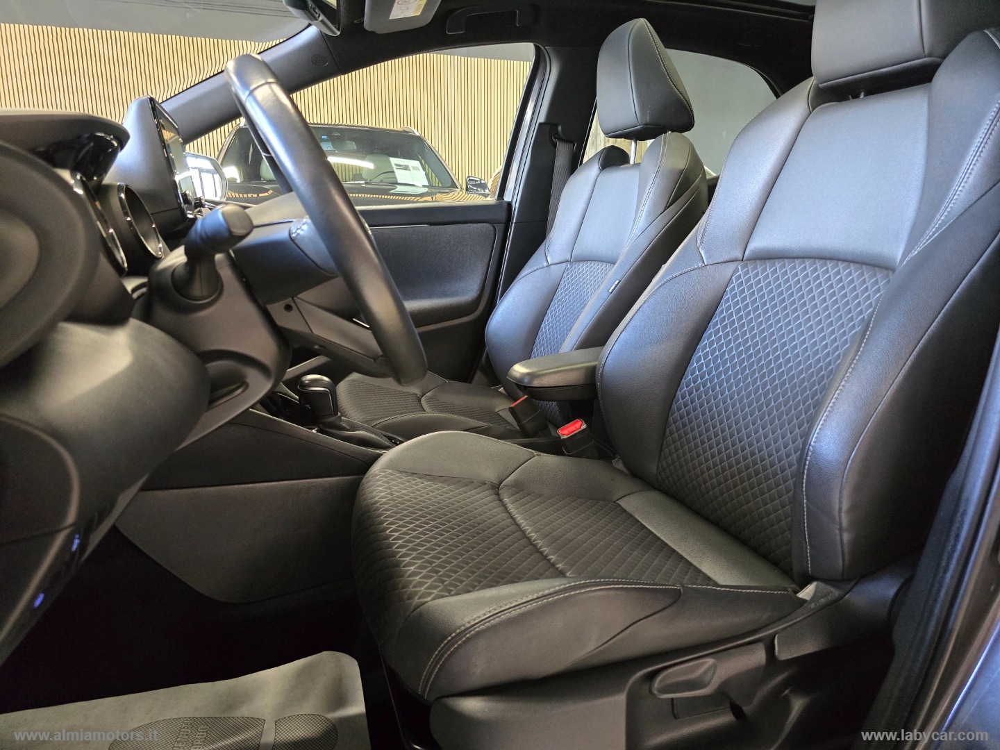 Yaris 1.5 Hybrid 5p. Lounge - immagine 18