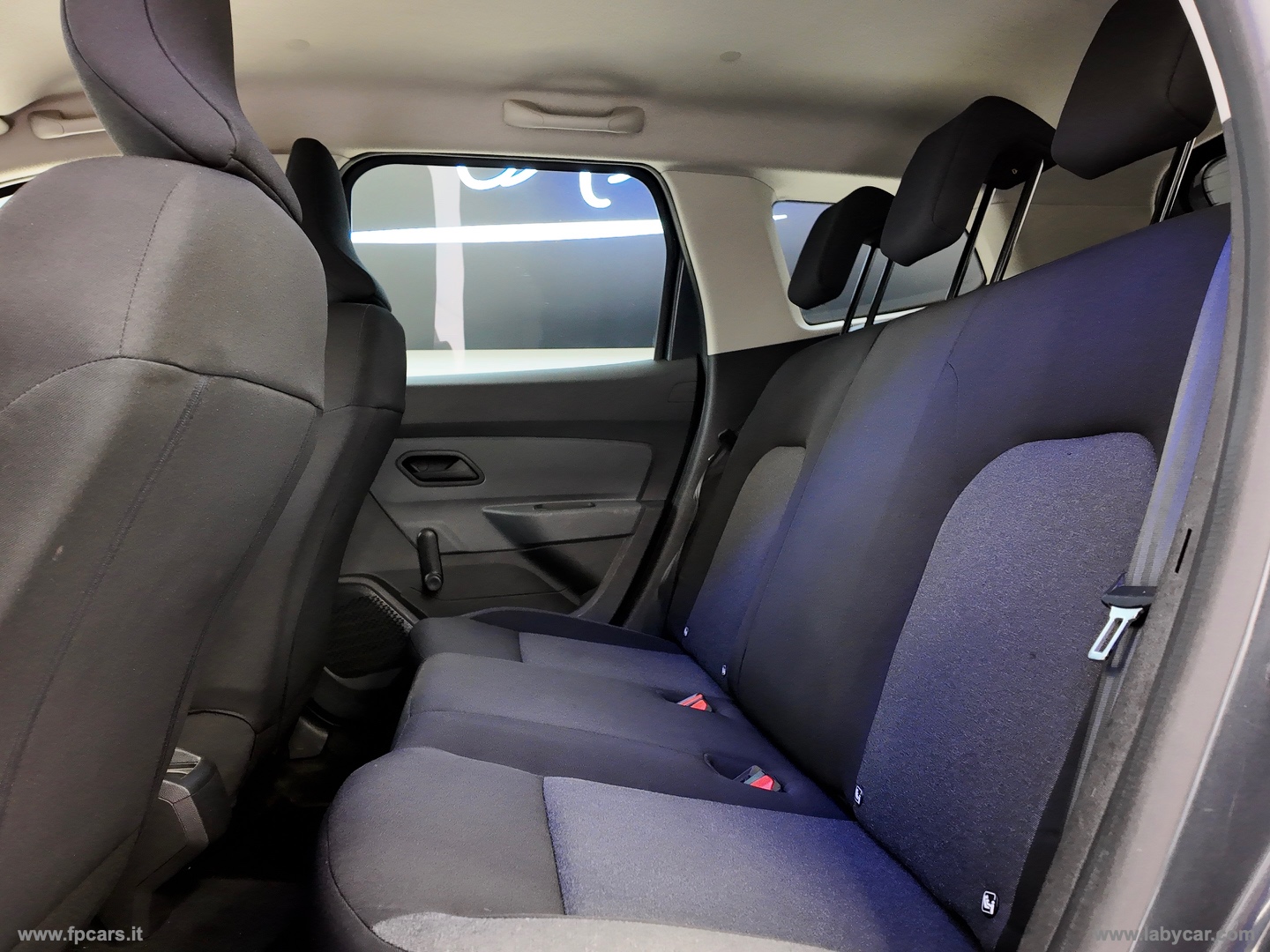 Duster 1.5 Blue dCi 8V 115CV 4x2 ESSENTIAL N1 - immagine 18
