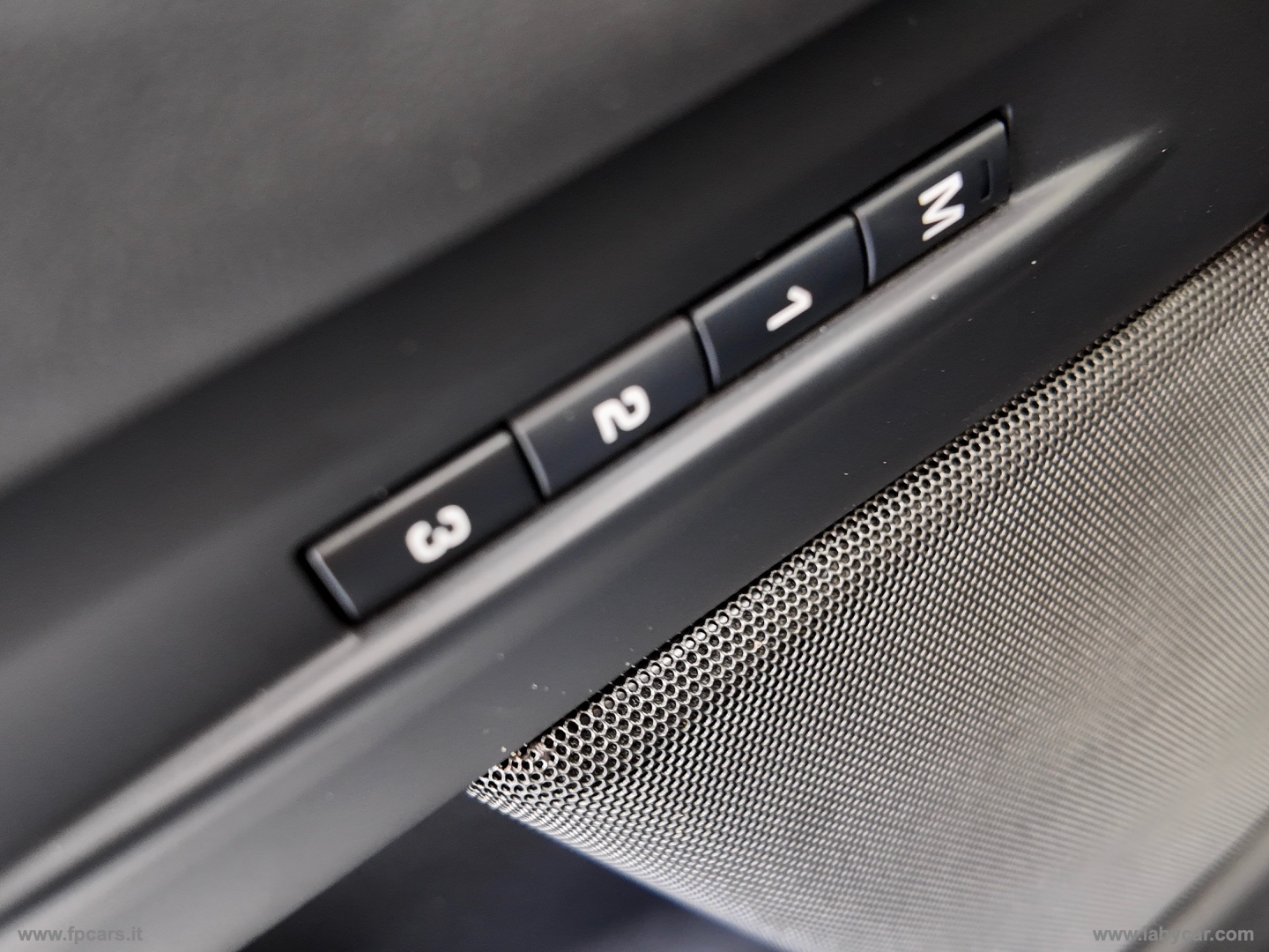 RR Evoque 2.0D I4 204 CV AWD Aut R-D.HSE - immagine 18